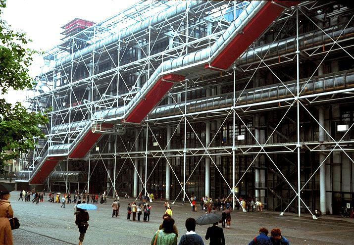 25 faktov o Air Max 1, Centre Georges Pompidou